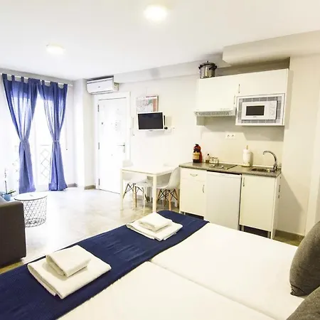 Centro Salecianos Apartment
